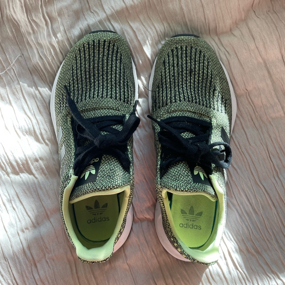 EUC adidas